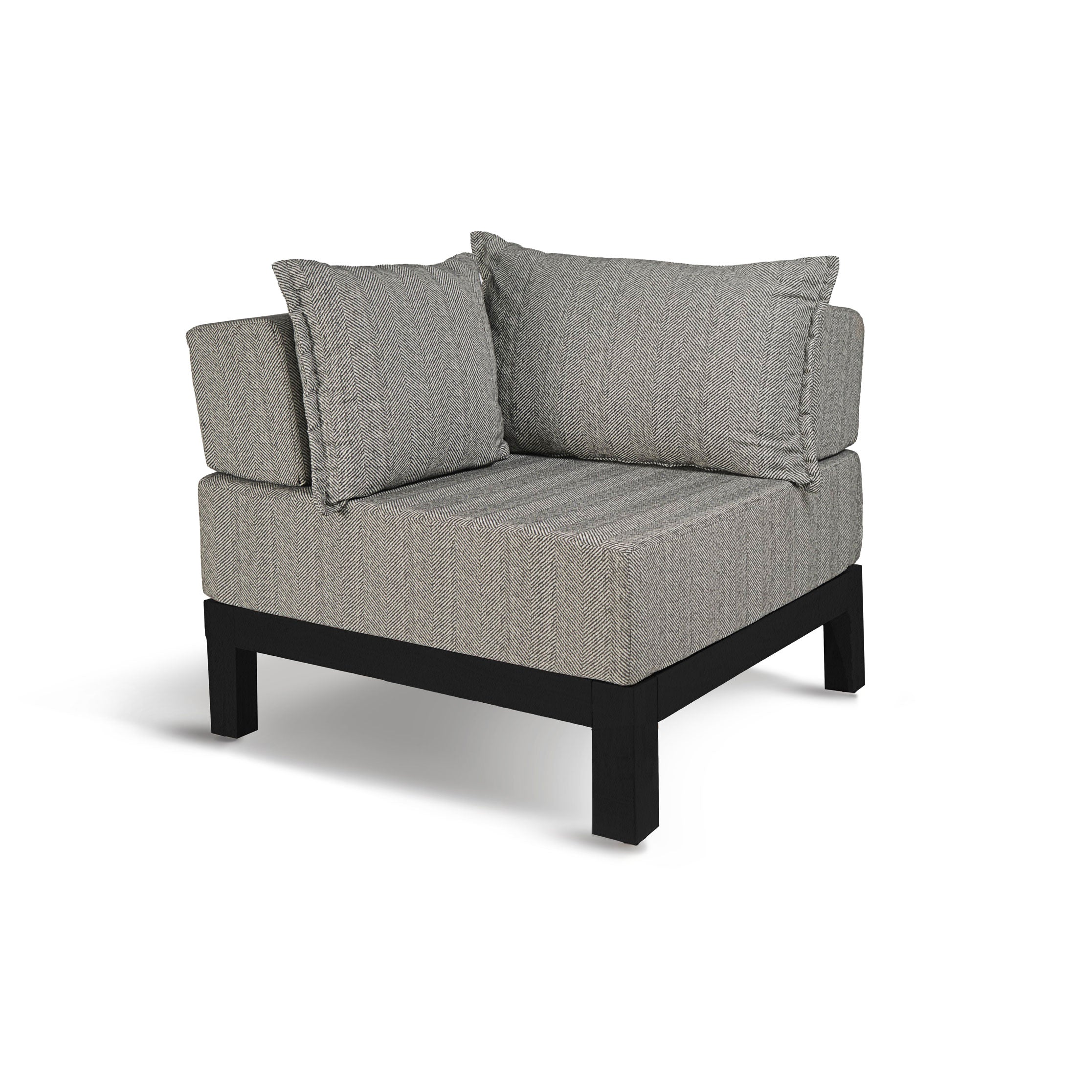 Le canapé « Vivere │ GRAPHITE » de Humble Nature présente un design moderne et minimaliste avec une structure en aluminium noir, un revêtement toutes saisons gris et deux coussins assortis. Il est élégamment présenté sur un fond blanc.