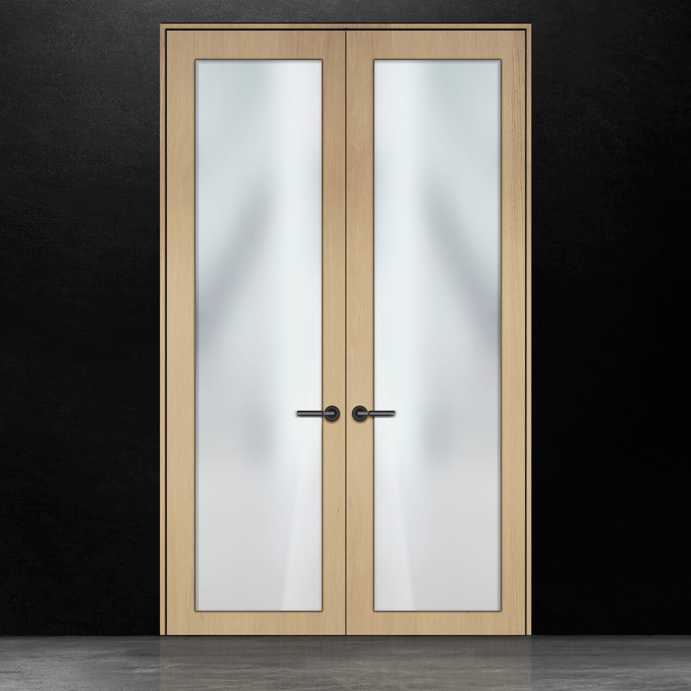 La Porte double SEE en chêne blanc placage brossé sur dosse de Bourassa Bosquet Bachand se caractérise par des cadres en bois clair, des panneaux en verre givré et des poignées noires, contrastant magnifiquement avec un mur sombre pour rehausser la lumière naturelle.