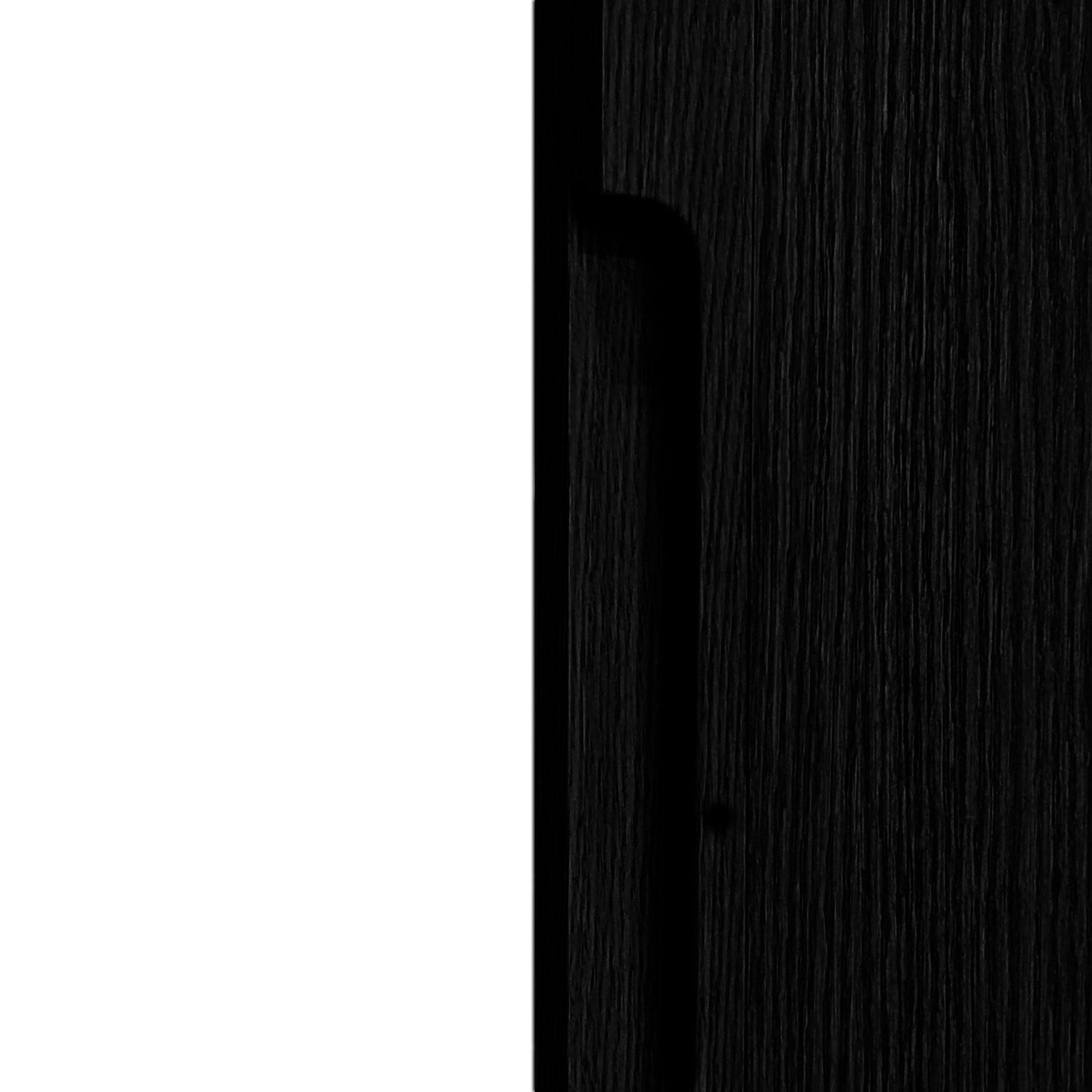 Gros plan du meuble en finition Onyx de Humble Nature, présentant une surface sombre et richement texturée avec des motifs de grain visibles. Le fond noir de limage met en valeur les détails linéaires semblables au placage de chêne rouge.