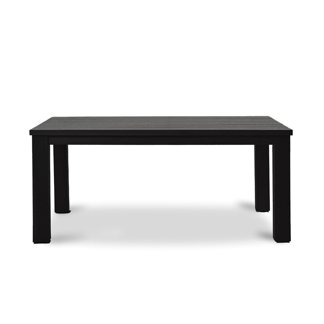 La Table extérieure Vivere 66 │ Onyx de Humble Nature est une table rectangulaire en bois écologique au fini noir. Elle possède un plateau plat et quatre pieds robustes, photographiés directement sur un fond blanc, projetant une ombre douce.