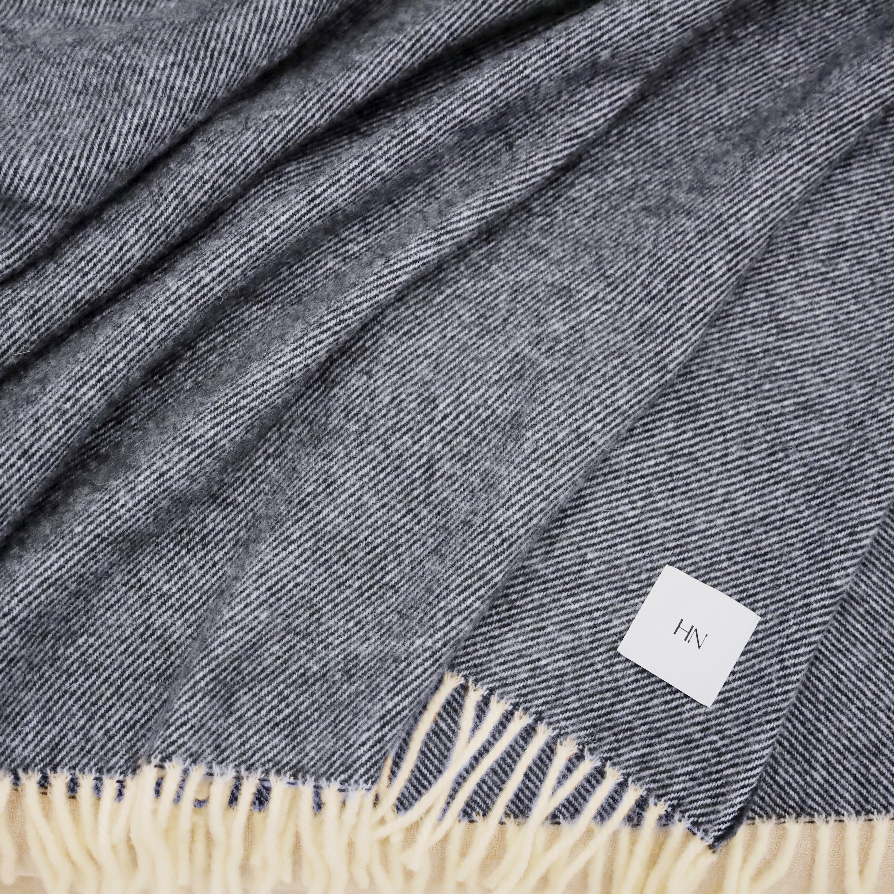 Merino wool throw | Onyx