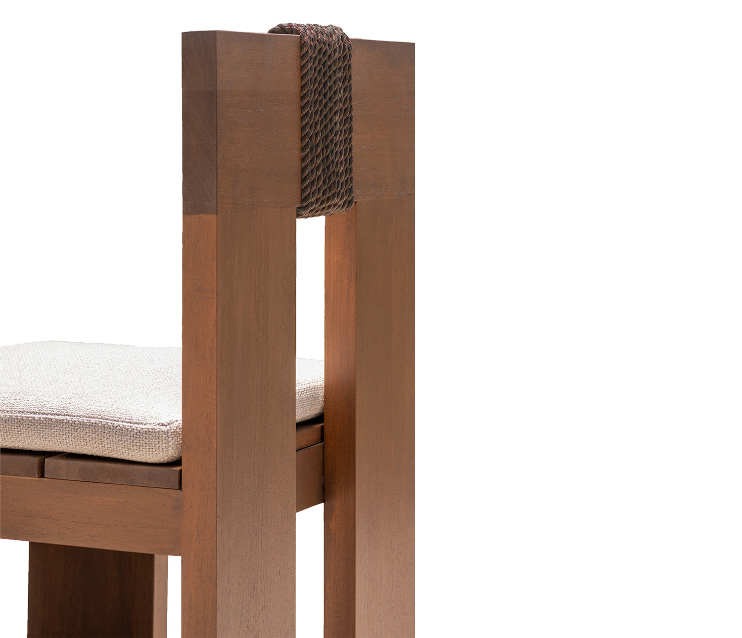 Solid cedar chair | Les Ensembliers