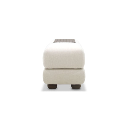 Présentation de la suite Banc de lit de Humble Nature : un pouf rectangulaire beige minimaliste doté d&