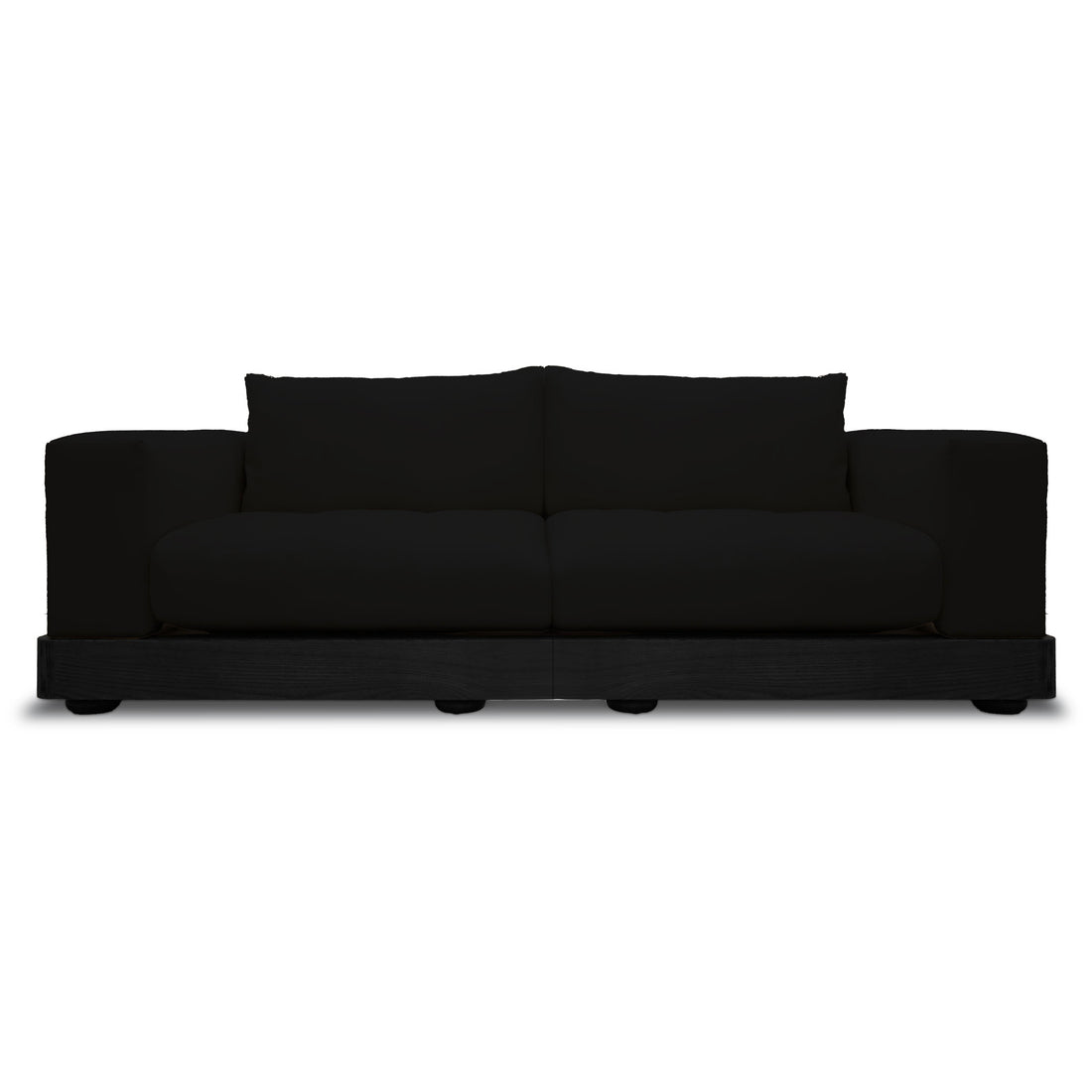 Le canapé deux places Essence | Onyx de Humble Nature, un canapé noir épuré doté de deux coussins dassise spacieux et daccoudoirs, se dresse sur un fond blanc. Sa base rectangulaire minimaliste respire lélégance tout en offrant confort et style.