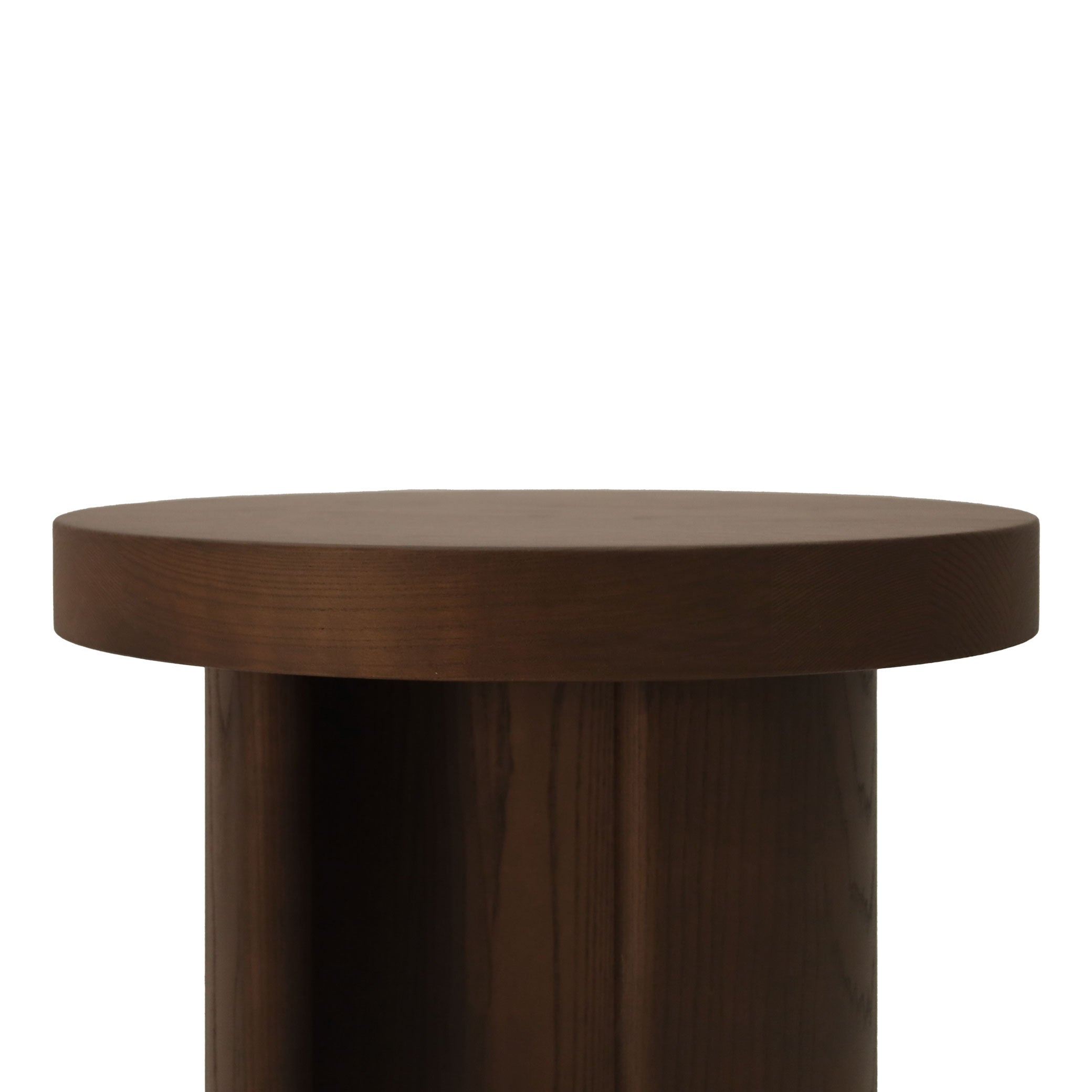 Round wooden table 22