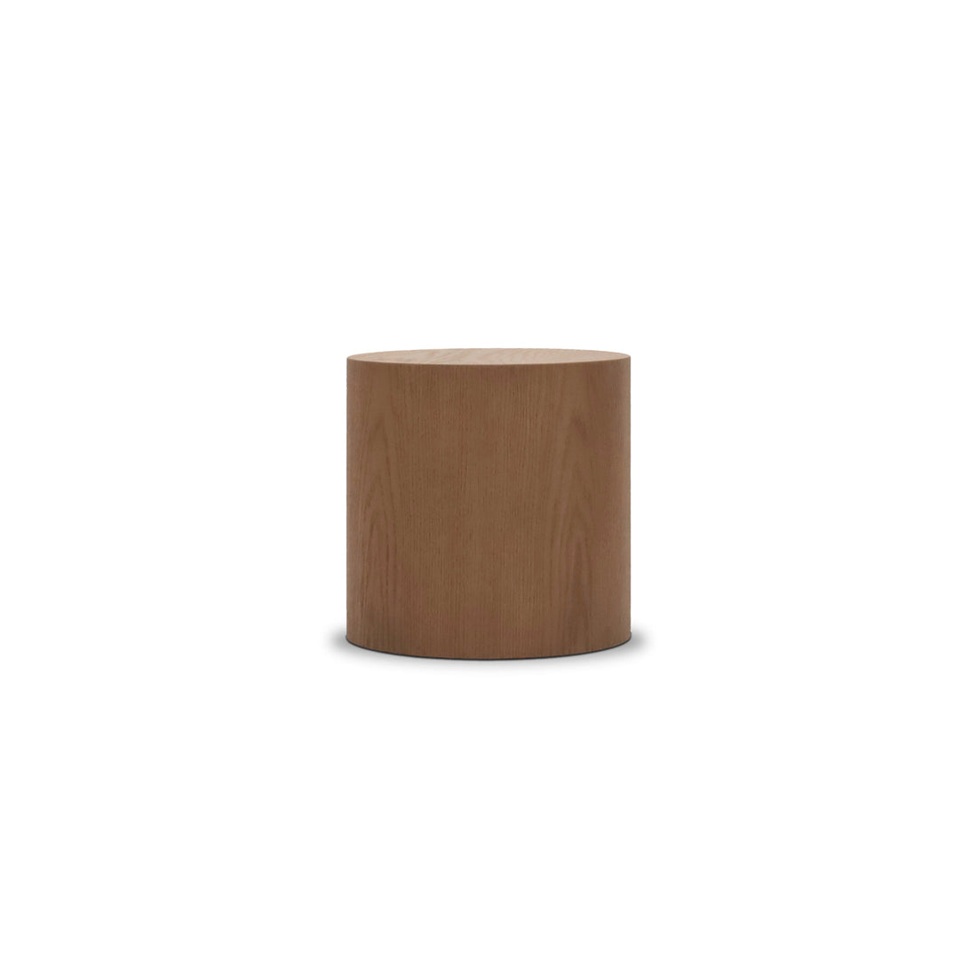 Round plinth side table 16 Essence | Saddle