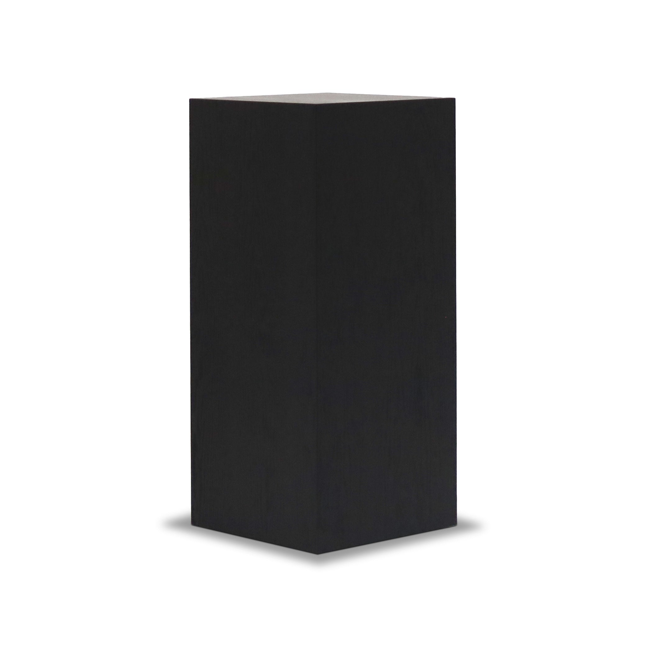 Square plinth side table 41 | Onyx