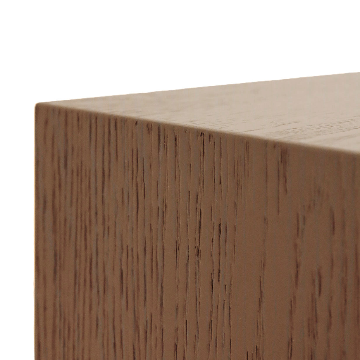 Square plinth side table 41 Essence | Saddle