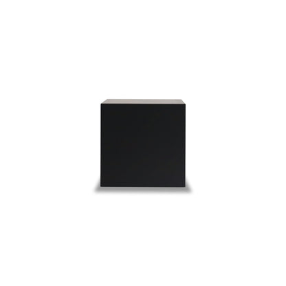 Square plinth side table 16 | Onyx