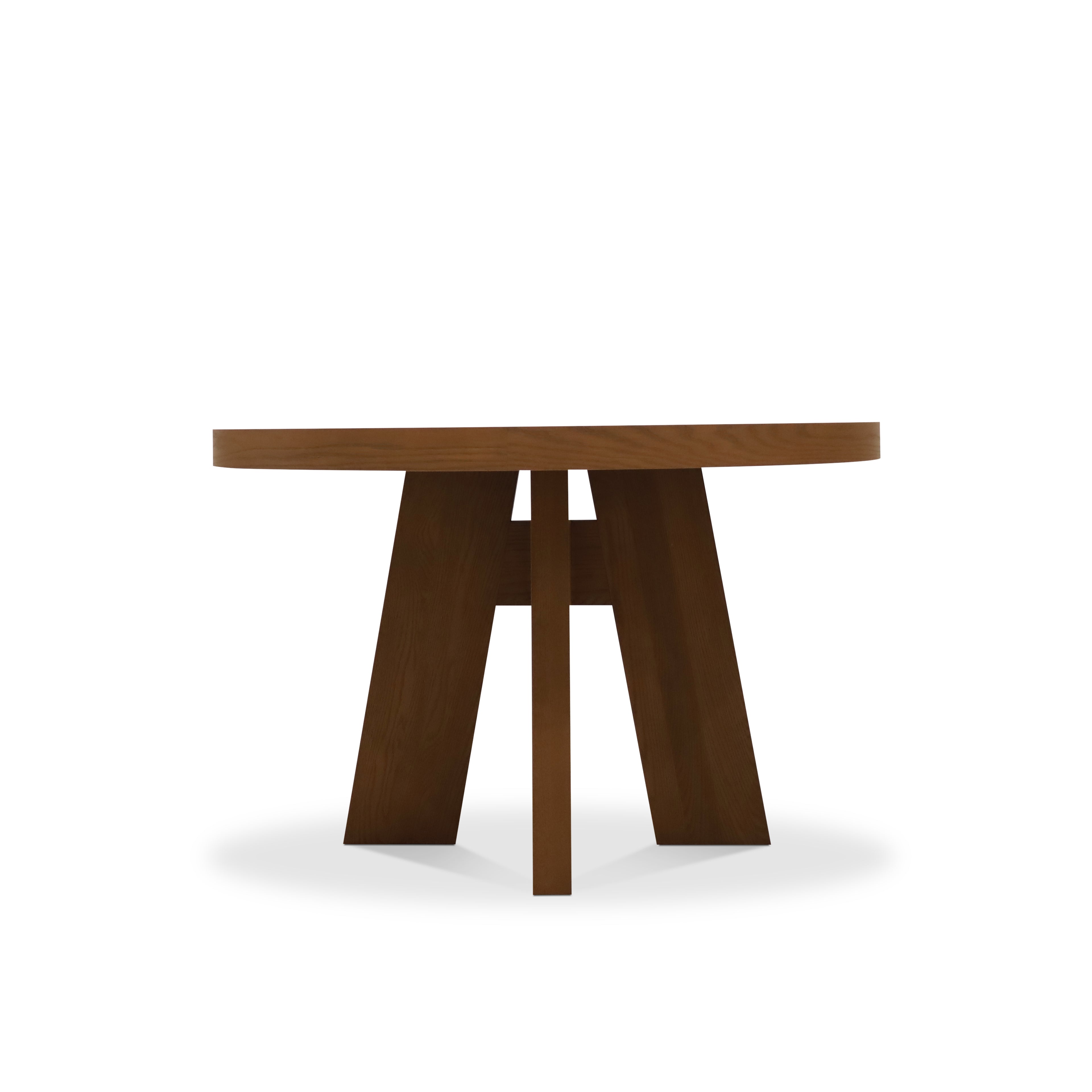 Origin round dining table 48 | Saddle