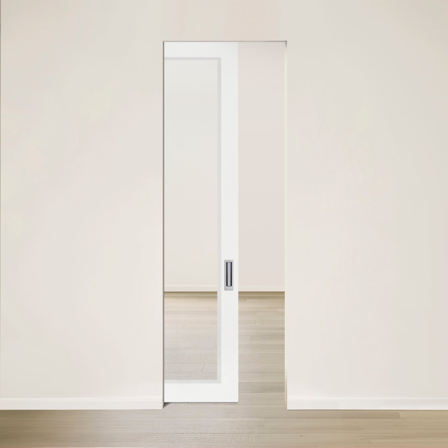 Un intérieur minimaliste met en valeur une Porte See escamotable MDF supérieur teinte personnalisée par Humble Nature. Cette porte coulissante blanche avec poignée élégante souvre partiellement, laissant la lumière naturelle illuminer le plancher en bois clair sétendant de la pièce voisine jusquau premier plan.